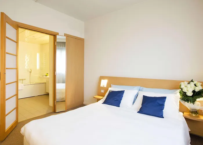 Living Place Hotell Villanova Di Castenaso