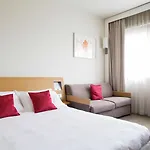 Living Place Hotel