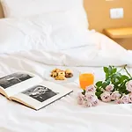Living Place Hotel 4*