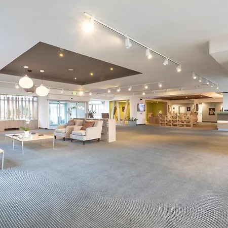 Hotel Living Place 4*