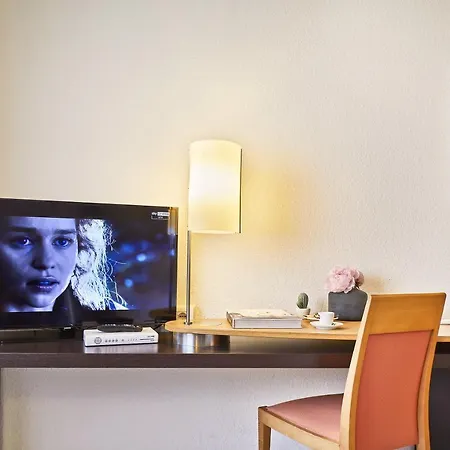 Hotel Living Place 4*