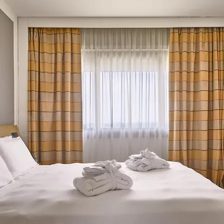 Living Place Hotel Villanova Di Castenaso
