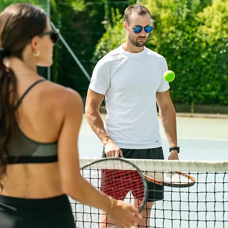 Hotel Living Place 4*