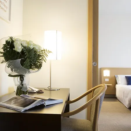 Hotel Living Place 4*