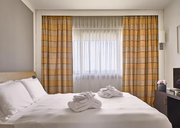 Living Place Hotel Villanova Di Castenaso