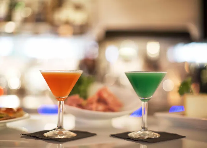 Otel Living Place 4*