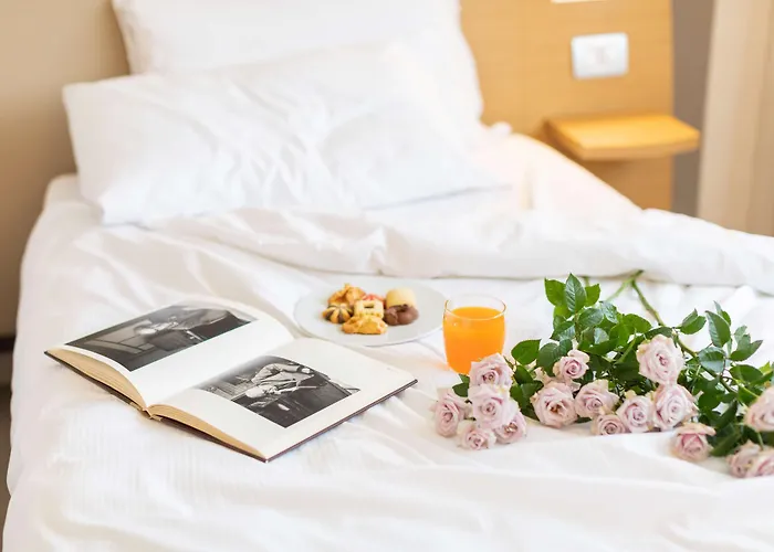 Living Place Hotel 4*